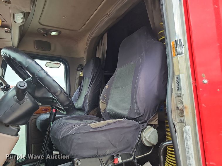 image for item DP0836 2008 Peterbilt 386 semi truck