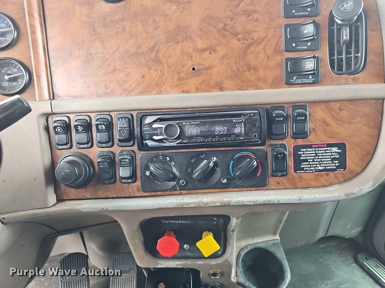 image for item DP0836 2008 Peterbilt 386 semi truck