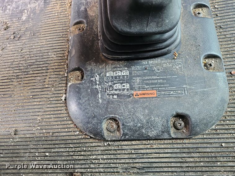 image for item DP0836 2008 Peterbilt 386 semi truck