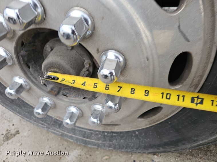 image for item DP0836 2008 Peterbilt 386 semi truck