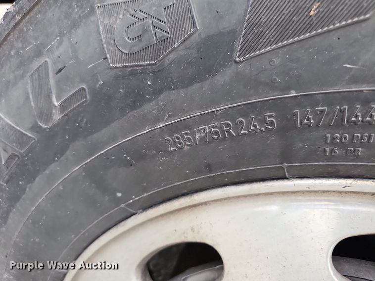 image for item DP0836 2008 Peterbilt 386 semi truck