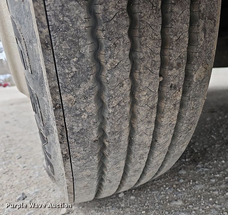 image for item DP0836 2008 Peterbilt 386 semi truck