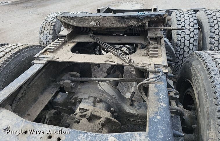 image for item DP0837 2009 Peterbilt 386 semi truck