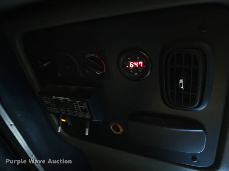 image for item DP0837 2009 Peterbilt 386 semi truck