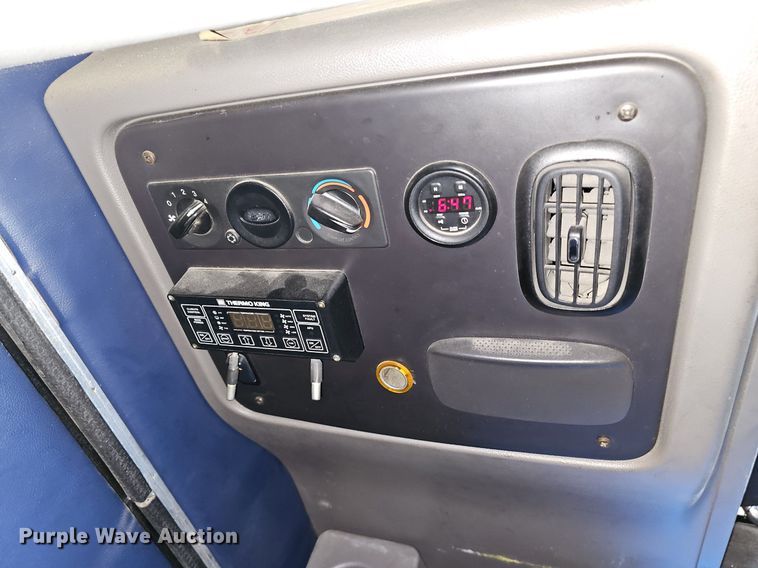 image for item DP0837 2009 Peterbilt 386 semi truck