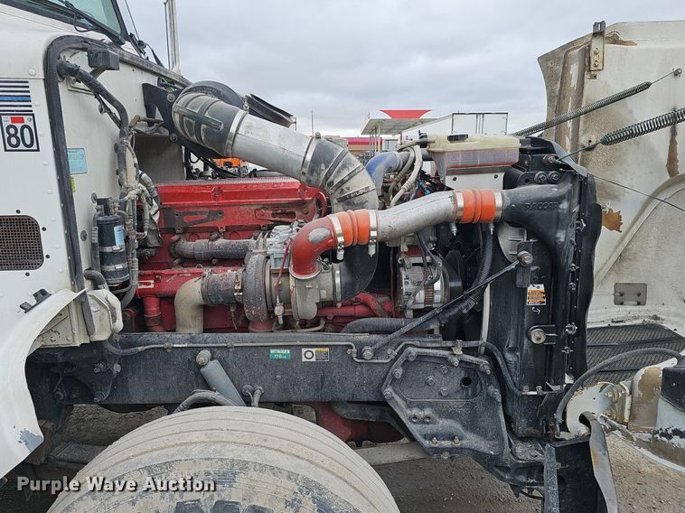 image for item DP0837 2009 Peterbilt 386 semi truck