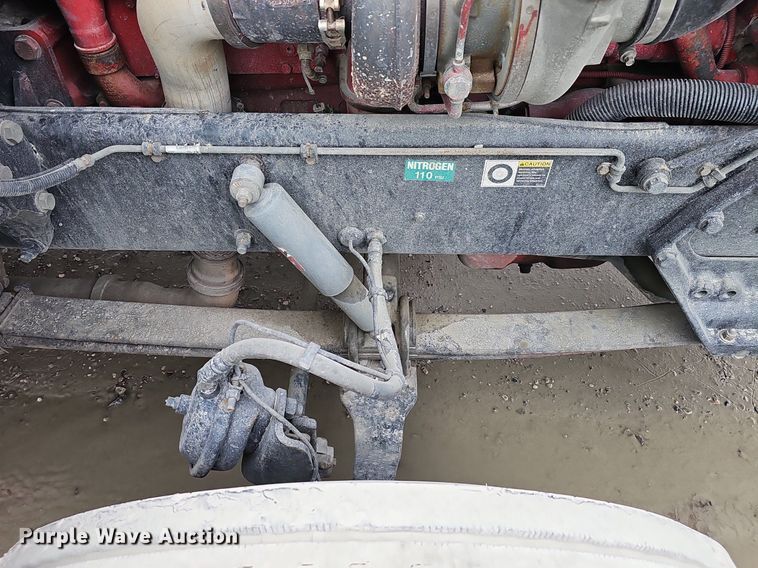 image for item DP0837 2009 Peterbilt 386 semi truck