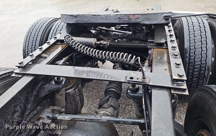 image for item DP0841 2014 Kenworth T680 semi truck