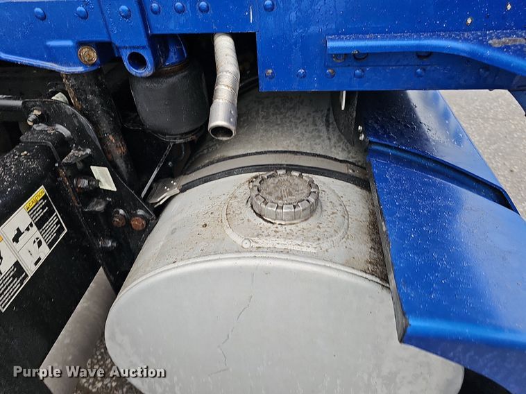 image for item DP0841 2014 Kenworth T680 semi truck