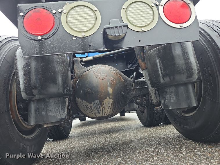 image for item DP0841 2014 Kenworth T680 semi truck