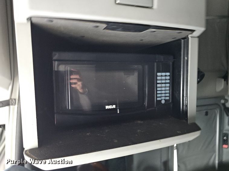 image for item DP0841 2014 Kenworth T680 semi truck