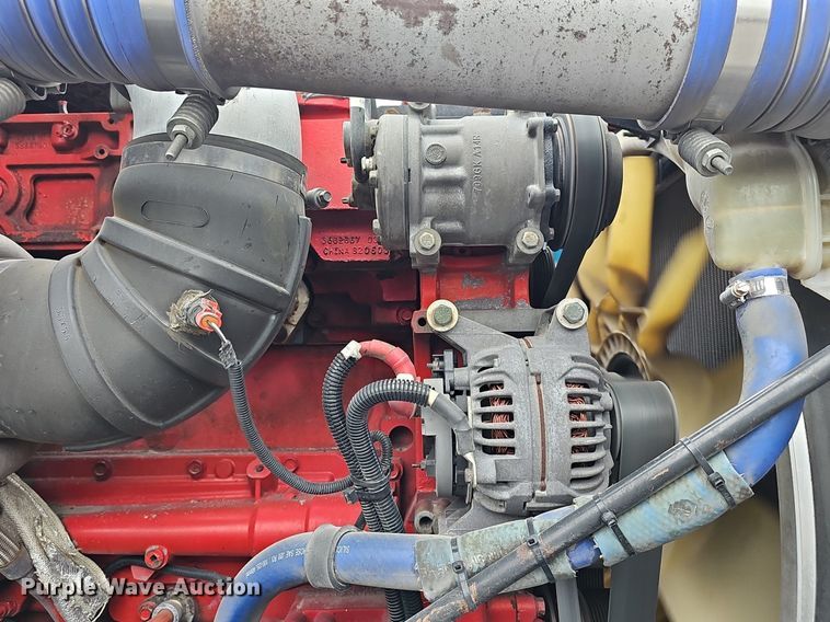 image for item DP0841 2014 Kenworth T680 semi truck