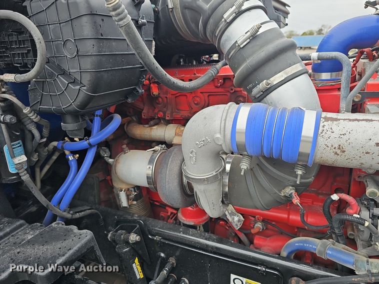 image for item DP0841 2014 Kenworth T680 semi truck