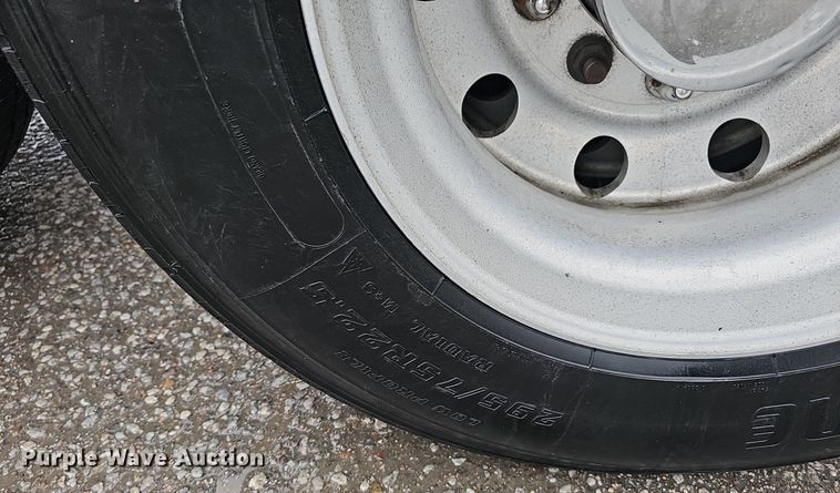 image for item DP0841 2014 Kenworth T680 semi truck