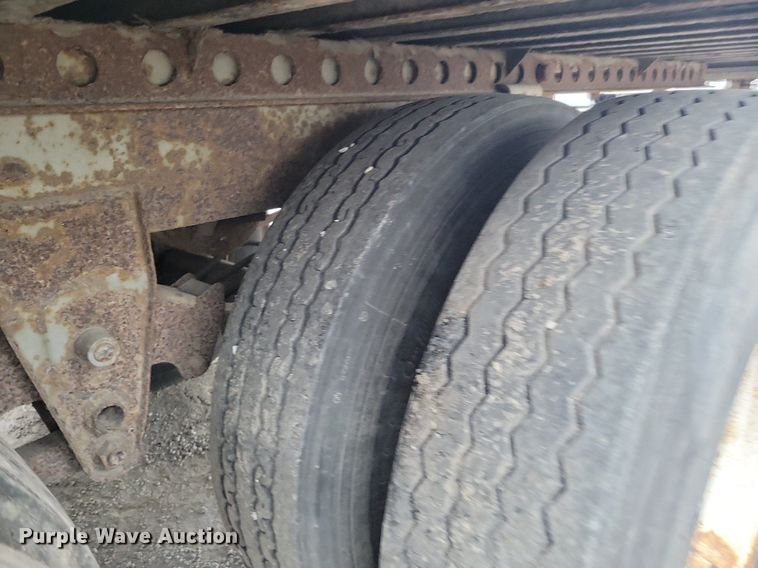 image for item DP1435 1994 Hyundai  HDM-48WH-V3261 dry van trailer