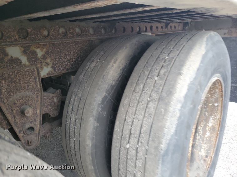 image for item DP1435 1994 Hyundai  HDM-48WH-V3261 dry van trailer