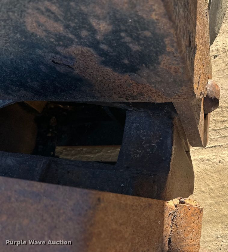 image for item DQ0739 1999 Trail King  Low Boy  lowboy equipment trailer