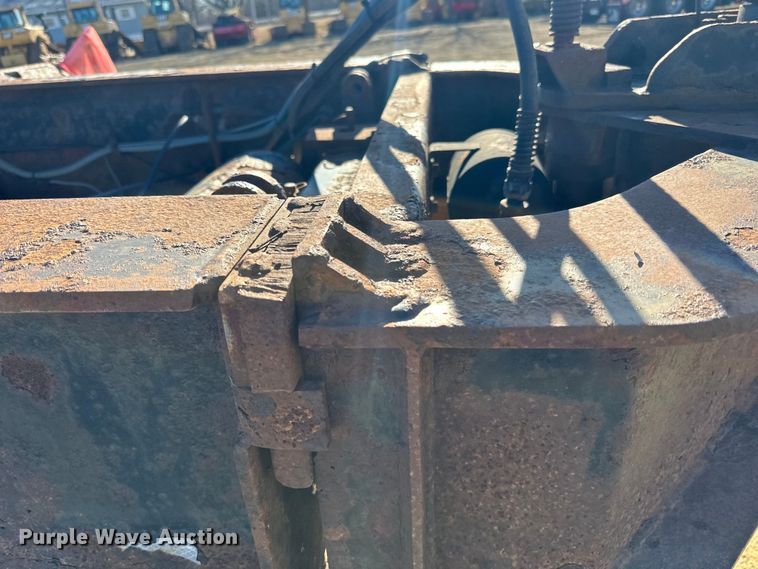 image for item DQ0739 1999 Trail King  Low Boy  lowboy equipment trailer