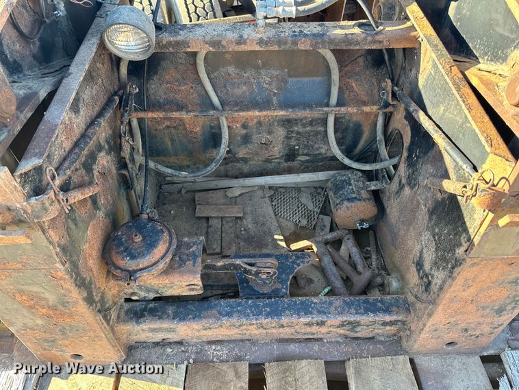 image for item DQ0739 1999 Trail King  Low Boy  lowboy equipment trailer