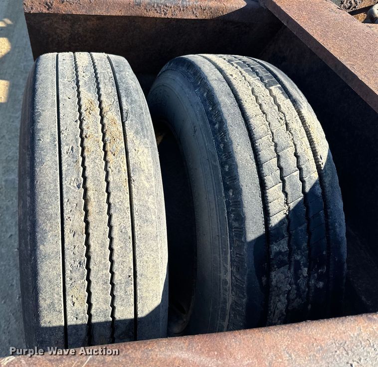 image for item DQ0739 1999 Trail King  Low Boy  lowboy equipment trailer