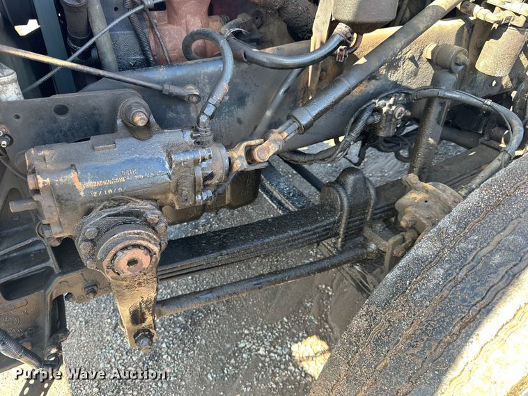 image for item DQ0745 2004 Kenworth  T800 semi truck