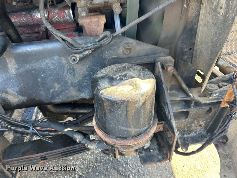 image for item DQ0745 2004 Kenworth  T800 semi truck