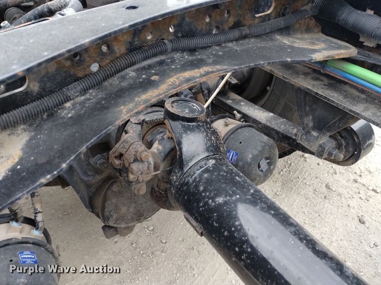 image for item DQ6053 2016 Freightliner Cascadia semi truck