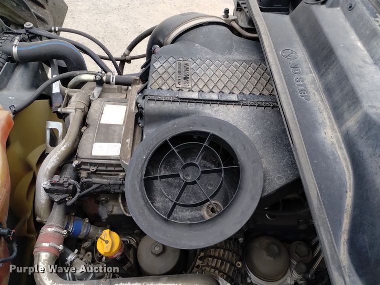 image for item DQ6053 2016 Freightliner Cascadia semi truck