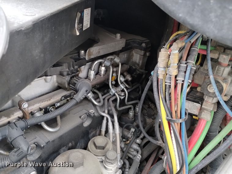 image for item DQ6053 2016 Freightliner Cascadia semi truck