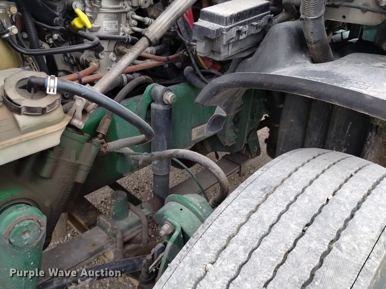 image for item DQ6054 2014 Freightliner Cascadia semi truck