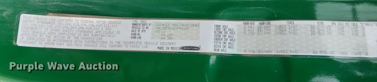 image for item DQ6054 2014 Freightliner Cascadia semi truck