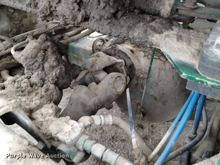 image for item DQ6055 2014 Freightliner Cascadia semi truck