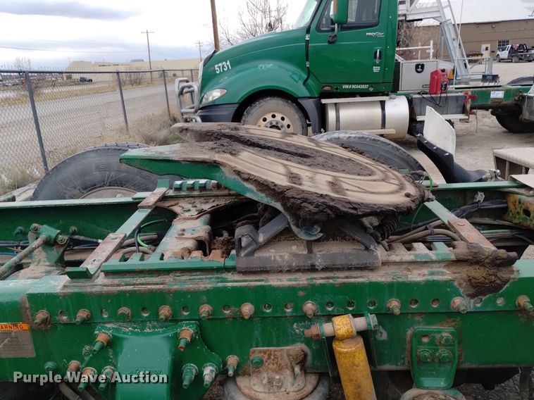 image for item DQ6055 2014 Freightliner Cascadia semi truck