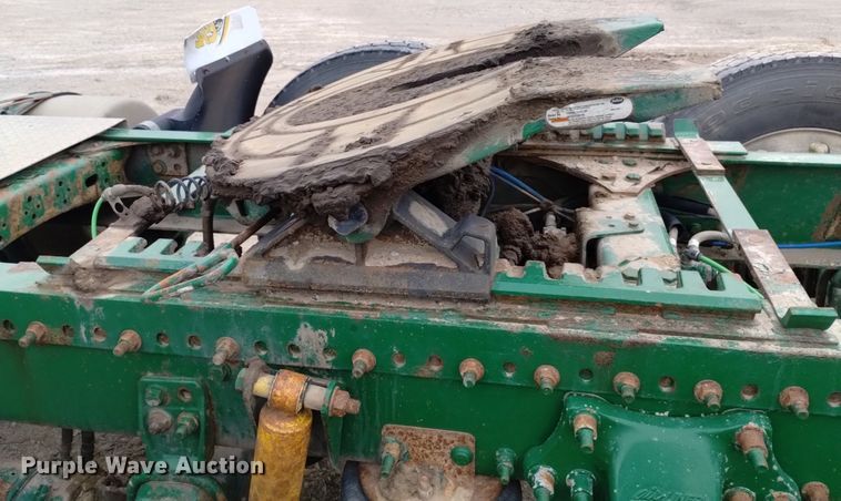 image for item DQ6055 2014 Freightliner Cascadia semi truck