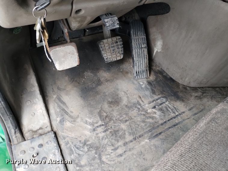 image for item DQ6055 2014 Freightliner Cascadia semi truck