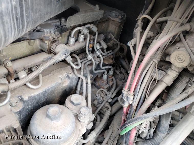 image for item DQ6055 2014 Freightliner Cascadia semi truck