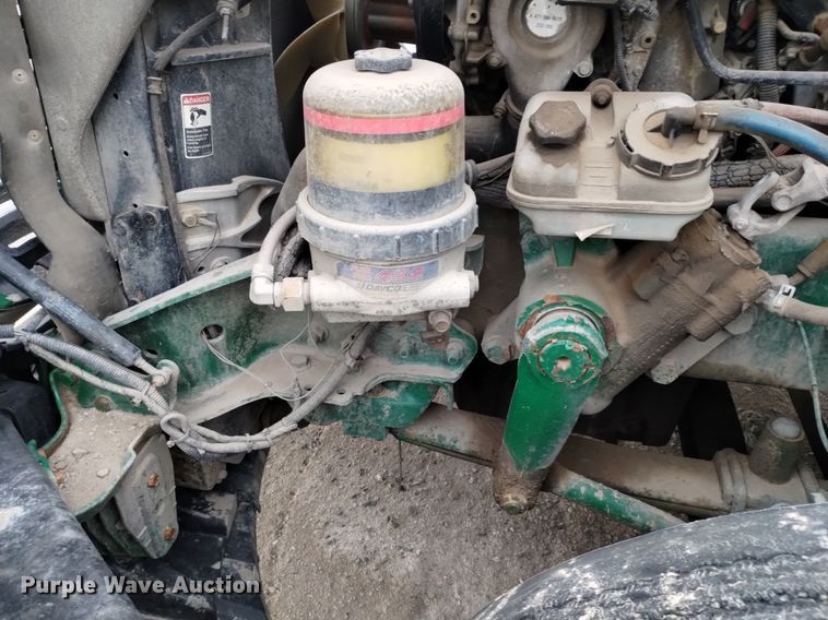 image for item DQ6055 2014 Freightliner Cascadia semi truck