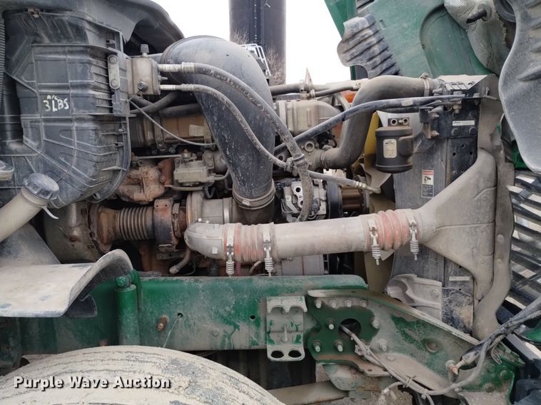 image for item DQ6055 2014 Freightliner Cascadia semi truck