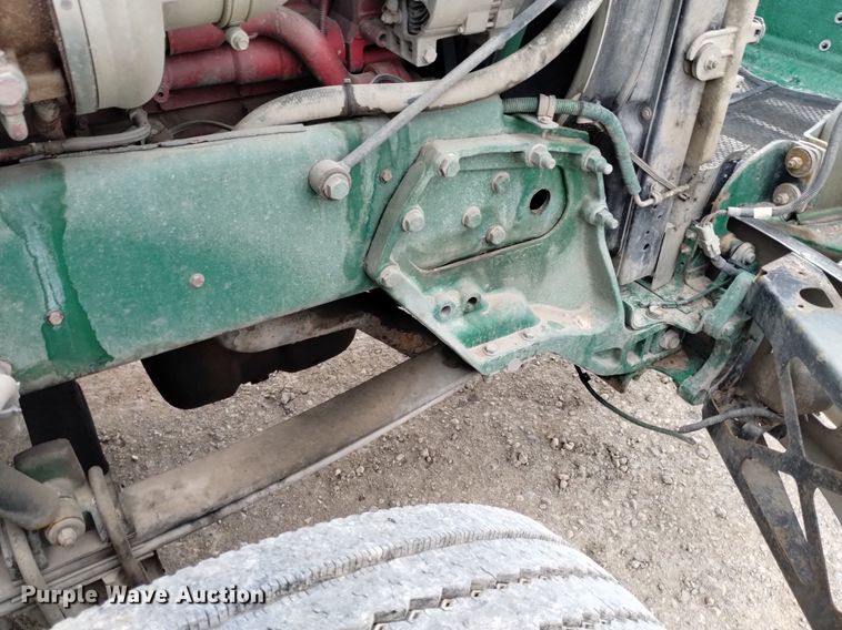 image for item DQ6057 2009 Peterbilt  386 semi truck