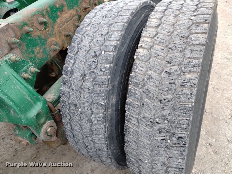 image for item DQ6057 2009 Peterbilt  386 semi truck