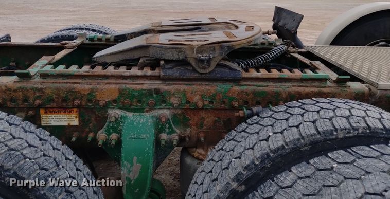 image for item DQ6058 2015 Freightliner Cascadia semi truck