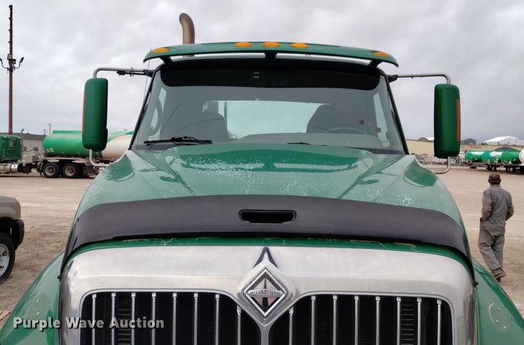 image for item DQ6059 2009 International Prostar semi truck