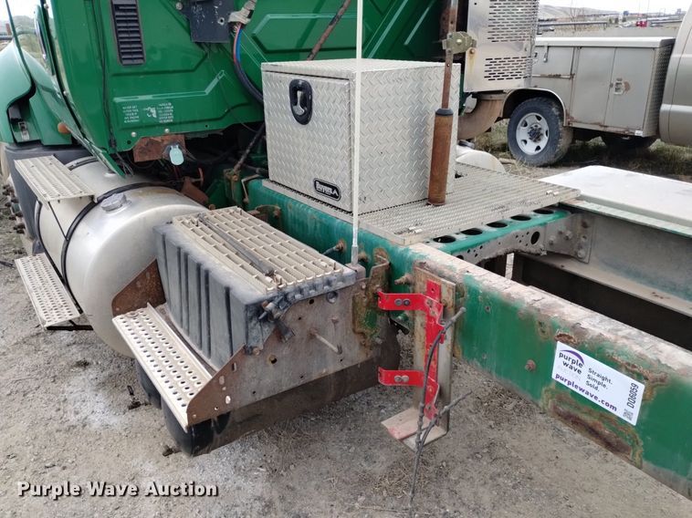 image for item DQ6059 2009 International Prostar semi truck