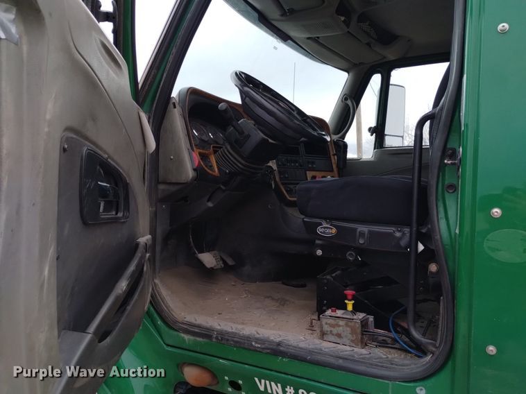 image for item DQ6059 2009 International Prostar semi truck