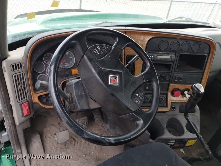 image for item DQ6059 2009 International Prostar semi truck