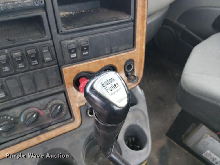 image for item DQ6059 2009 International Prostar semi truck