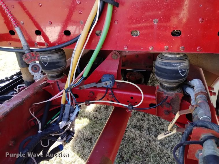 image for item DQ6066 2004 Freightliner  Columbia  semi truck