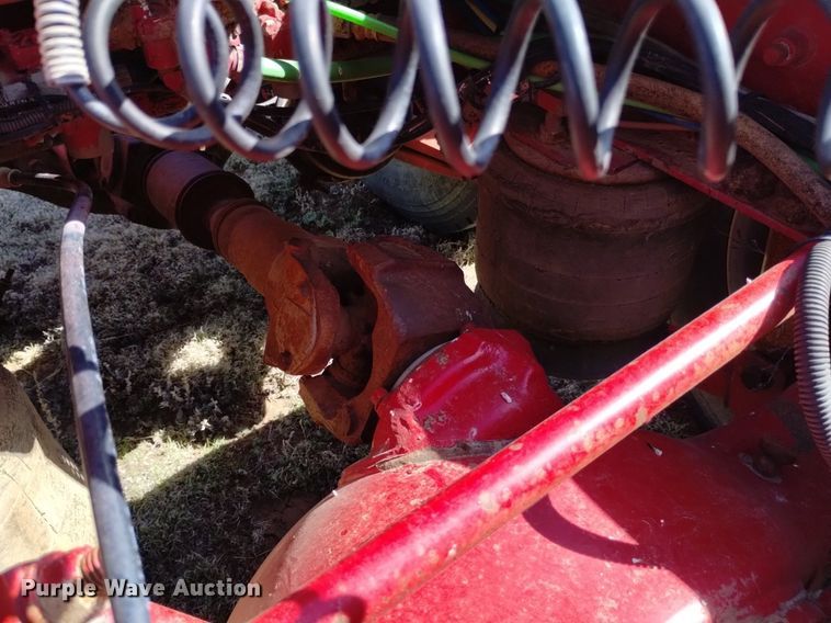 image for item DQ6066 2004 Freightliner  Columbia  semi truck