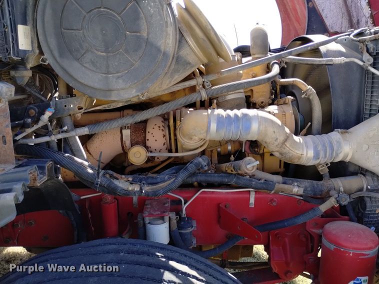 image for item DQ6066 2004 Freightliner  Columbia  semi truck