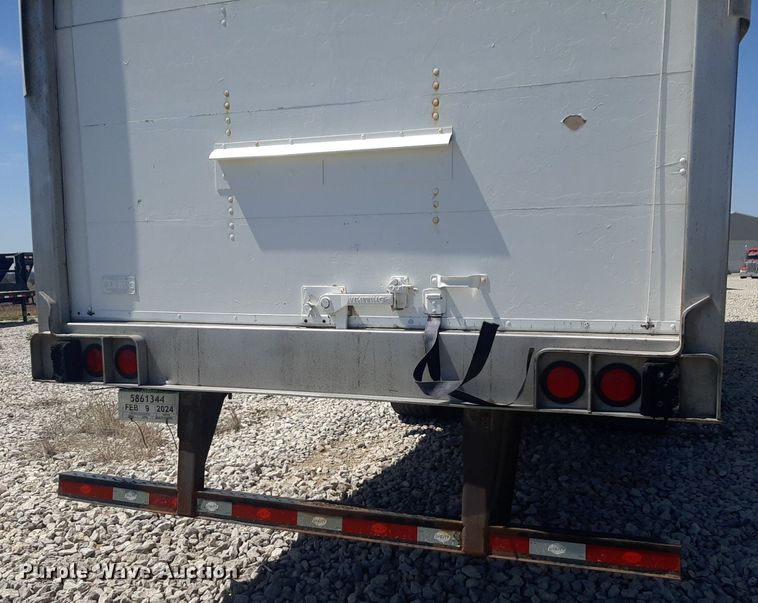 image for item DQ6989 2018 Utility Trailer  VS2DX dry van trailer